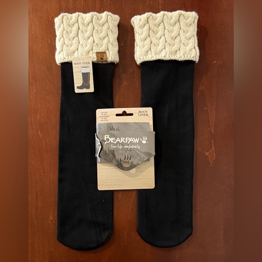 BearPaw NWT Black and Cream Boot Liners